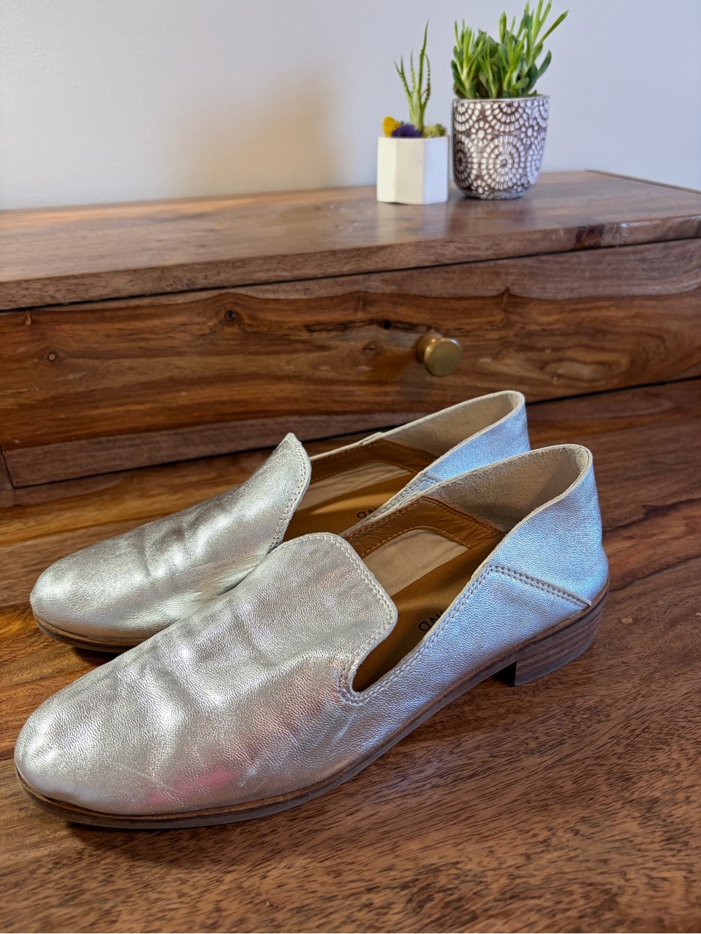 Lucky Brand - Metallic Silver Women's Slip-On Loafers - Size 6.5